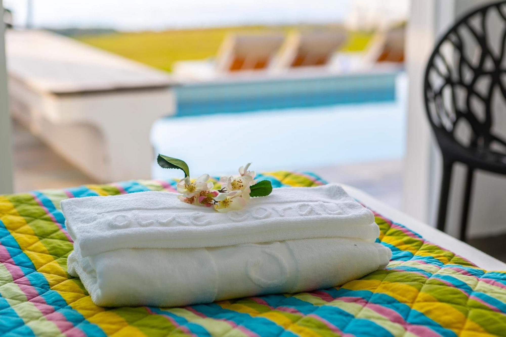 Blue Coral Beach Villas Three Exclusive Villas - Poseidon - Nautilus - Oceanos - And - Baby Coral Bungalow Coral Bay Exteriör bild