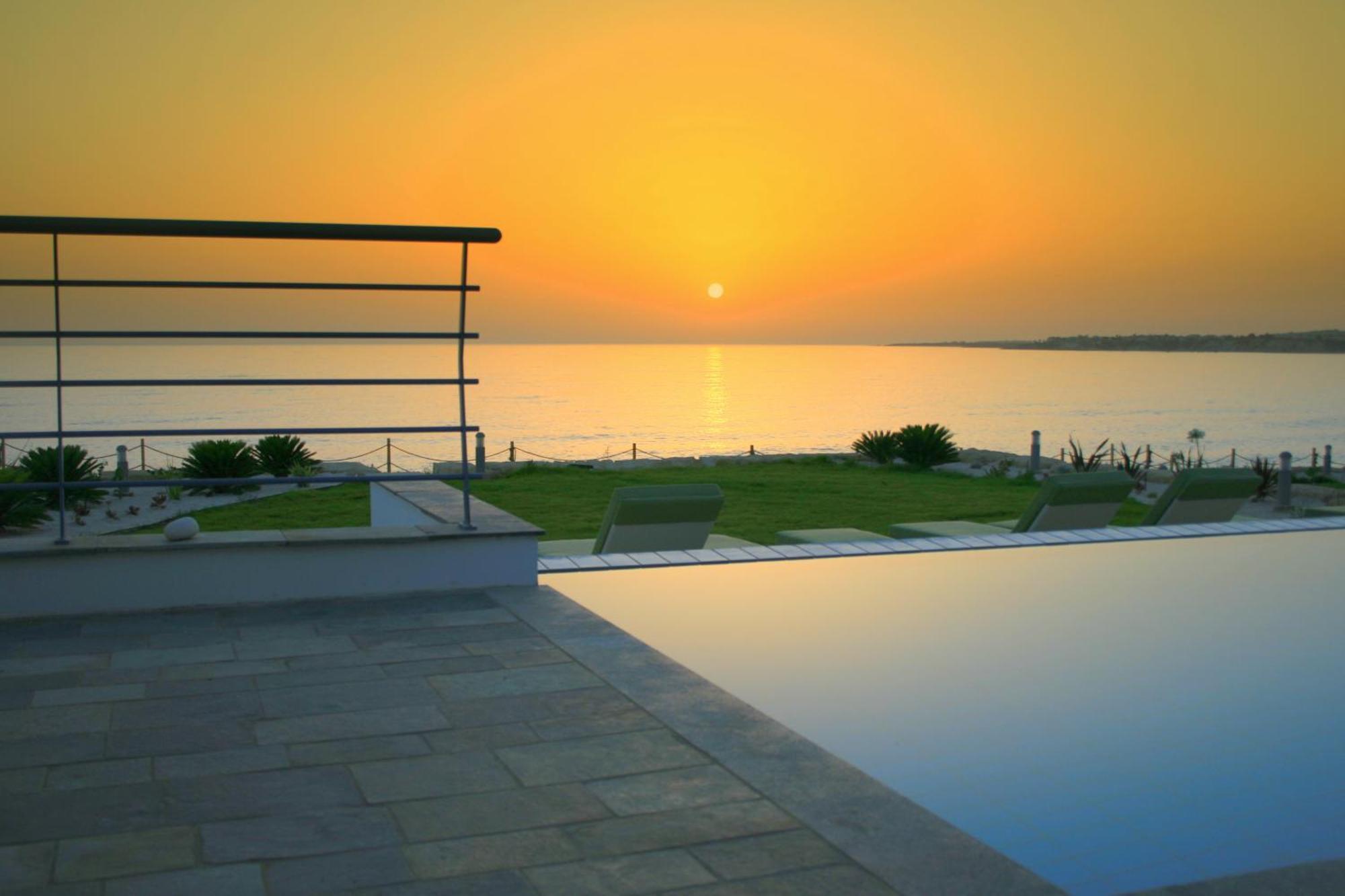 Blue Coral Beach Villas Three Exclusive Villas - Poseidon - Nautilus - Oceanos - And - Baby Coral Bungalow Coral Bay Exteriör bild
